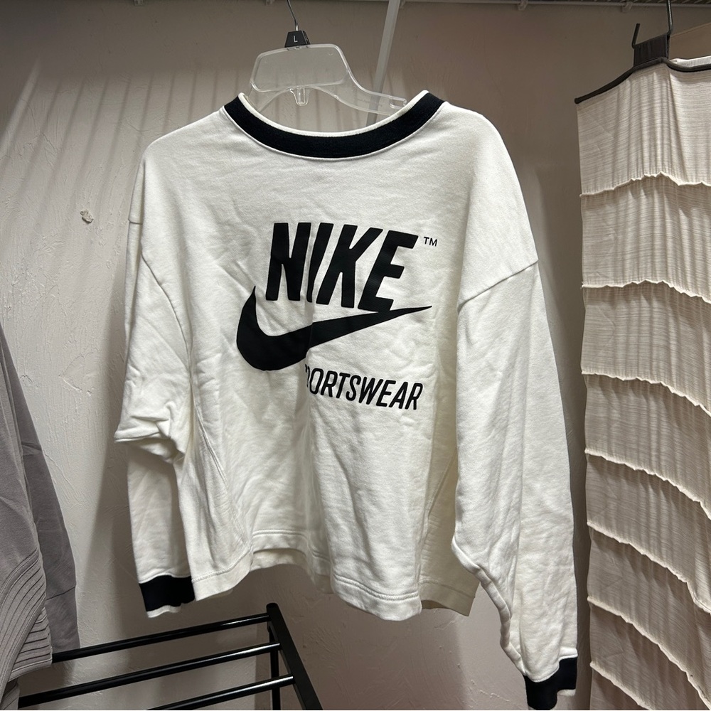 Crop Nike Crewneck
